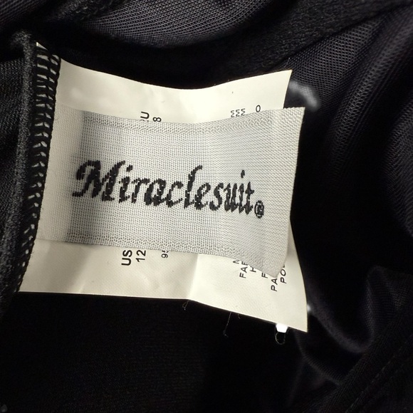 Miraclesuit LOVE KNOT Twist Front Underwire Tankini SwimSuit Top Black SZ 12 NWT - Picture 6 of 10